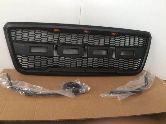 Grill depan mobil yang disesuaikan dan tahan lama untuk peningkatan kinerja kendaraan