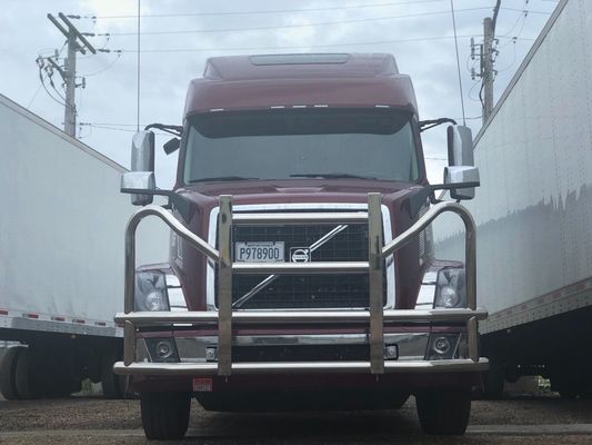 Pabrik Dongsui Gaya Baru yang Tangguh Harga Asli Semi Truk Bumper Pelindung Rusa Untuk Freightliner Cascadia Volvo International Prostar Kenworth Peterbilt Mack Pinnacle
