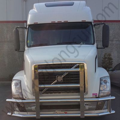 Dongsui Factory Tough North American Classic gaya Semi Truck Bumper Deer Guard Untuk Freightliner Cascadia For Volvo Internasional Prostar Kenworth Peterbilt Mack Pinnacle