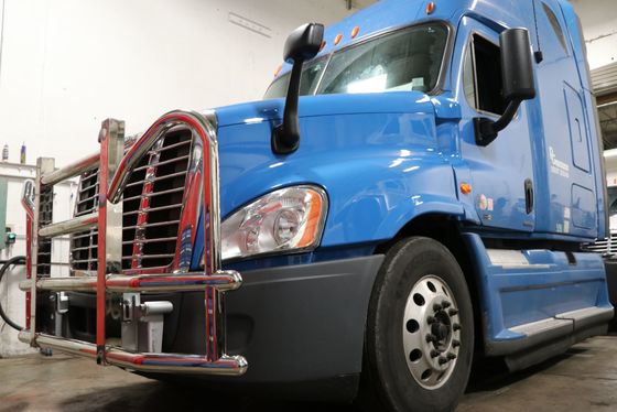 OEM Manufacturer Wholesale 304 Stainless Steel Bumper Deer Guard untuk International Prostar