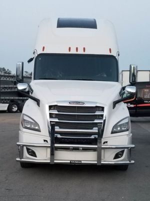 Dongsui Factory Tough Semi Truck Bumper Deer Guards For  Freightliner Cascadia Volvo International Prostar Kenworth  Peterbilt  Mack Pinnacle