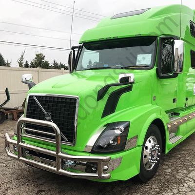 Dongsui Pabrik klasik Tough Amerika Utara pabrik harga asli Baru bergaya Semi Truck Bumper Deer Guard Untuk Freightliner Cascadia For Volvo International Prostar Kenworth Peterbilt Mack Pinnacle